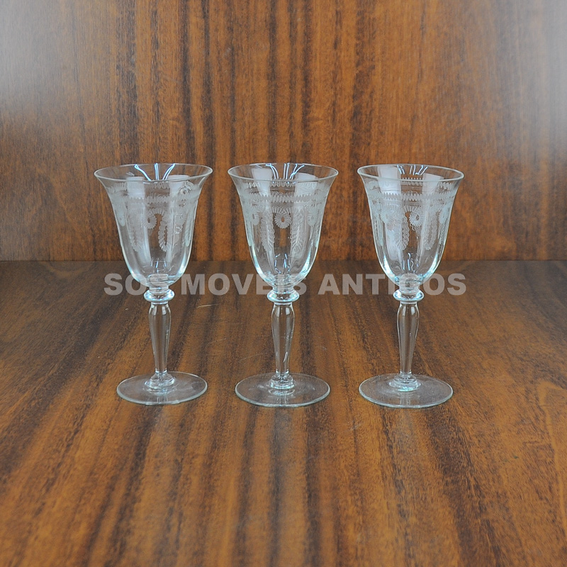 03 TAÇAS EM CRISTAL FRANCÊS – SAINT LOUIS INCOLOR – SOSMOVEISANTIGOS – ANTIQUARIO SP (2)