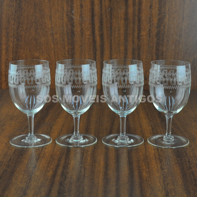 04 TAÇAS EM CRISTAL FRANCES SAINT LOUIS – SOSMOVEISANTIGOS – ANTIQUARIO SP (2)