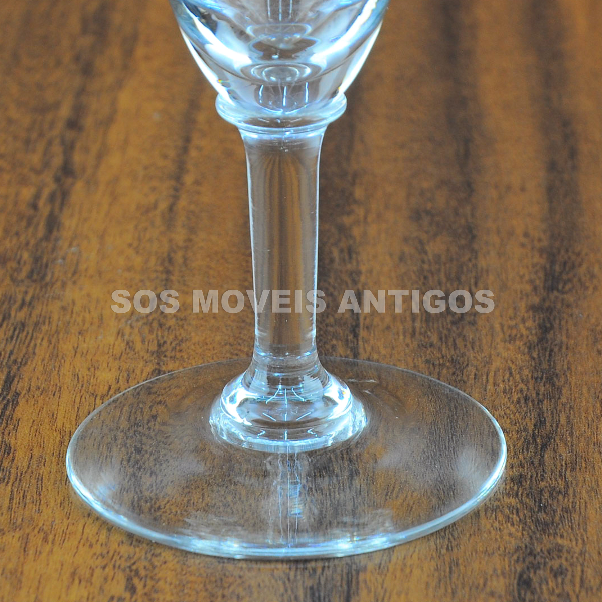 08 TAÇAS EM FINO CRISTAL FRANCÊS – SAINT LOUIS – SOSMOVEISANTIGOS – ANTIQUARIO SP (1)