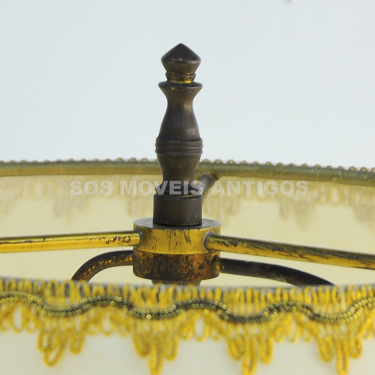 ABAJUR EM PORCELANA DE SÈVRES – SOSMOVEISANTIGOS – ANTIQUARIO SP (1)