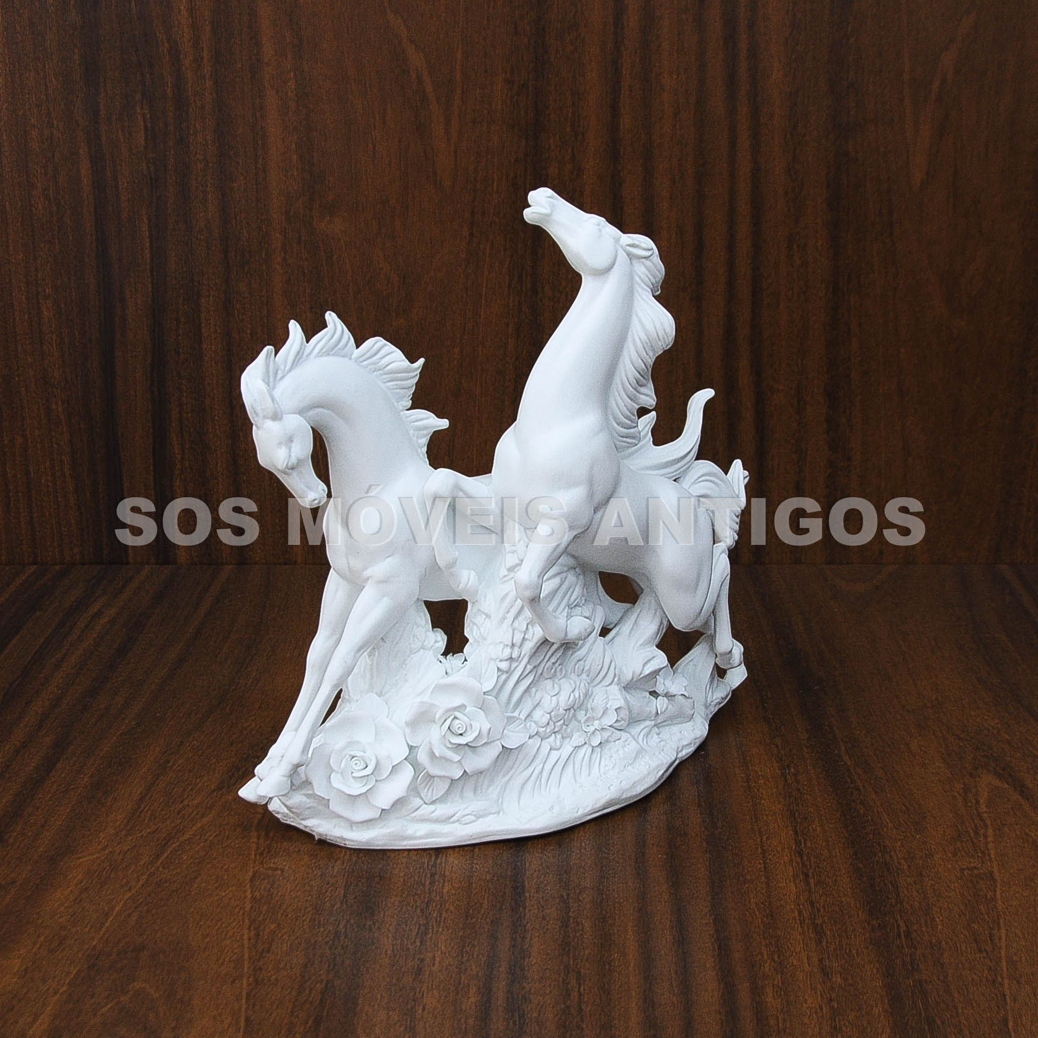 ESCULTURA EM BISCUIT EUROPEU – SOSMOVEISANTIGOS – ANTIQUARIO SP (3)