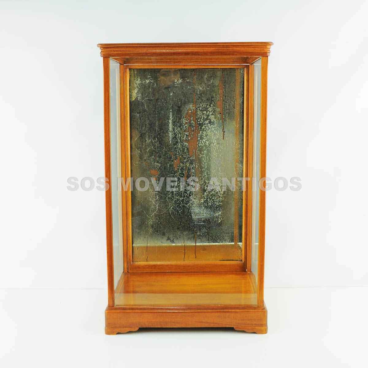 ESCULTURA GUEIXA EM VITRINE – SOSMOVEISANTIGOS – ANTIQUARIO SP (7)