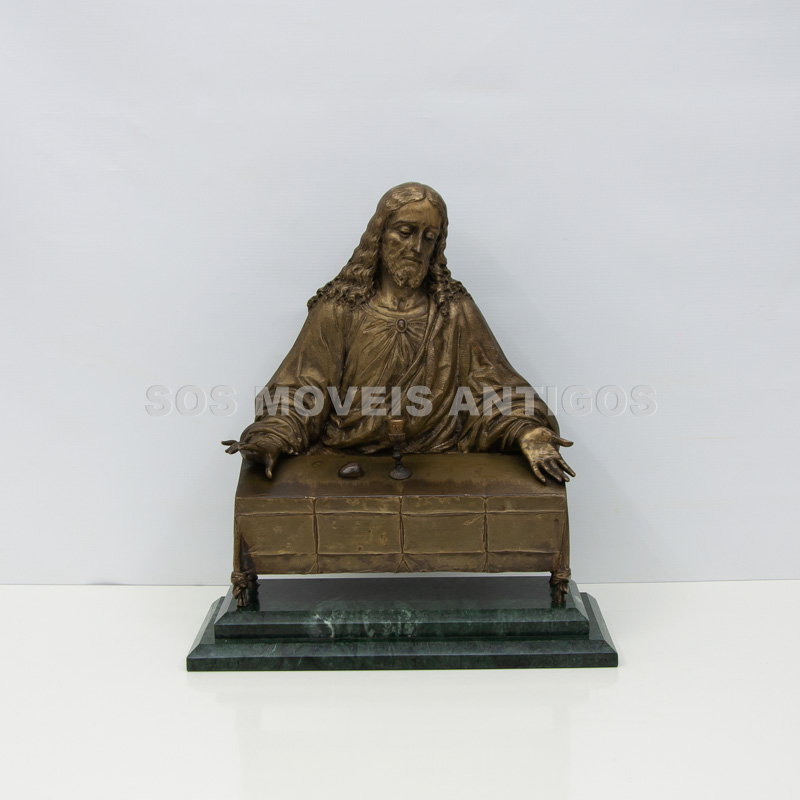 ESCULTURA RESPRESENTANDO JESUS CRISTO (2) ESCULTURA REPRESENTANDO JESUS CRISTO