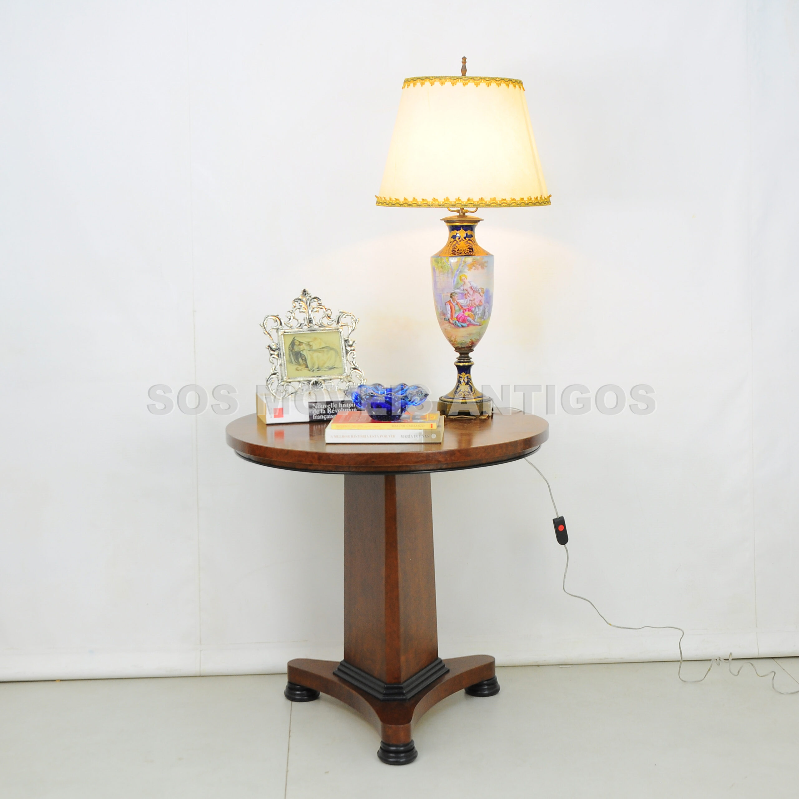 MESA LATERAL ESTILO IMPÉRIO – SOSMOVEISANTIGOS – ANTIQUARIO SP (10)