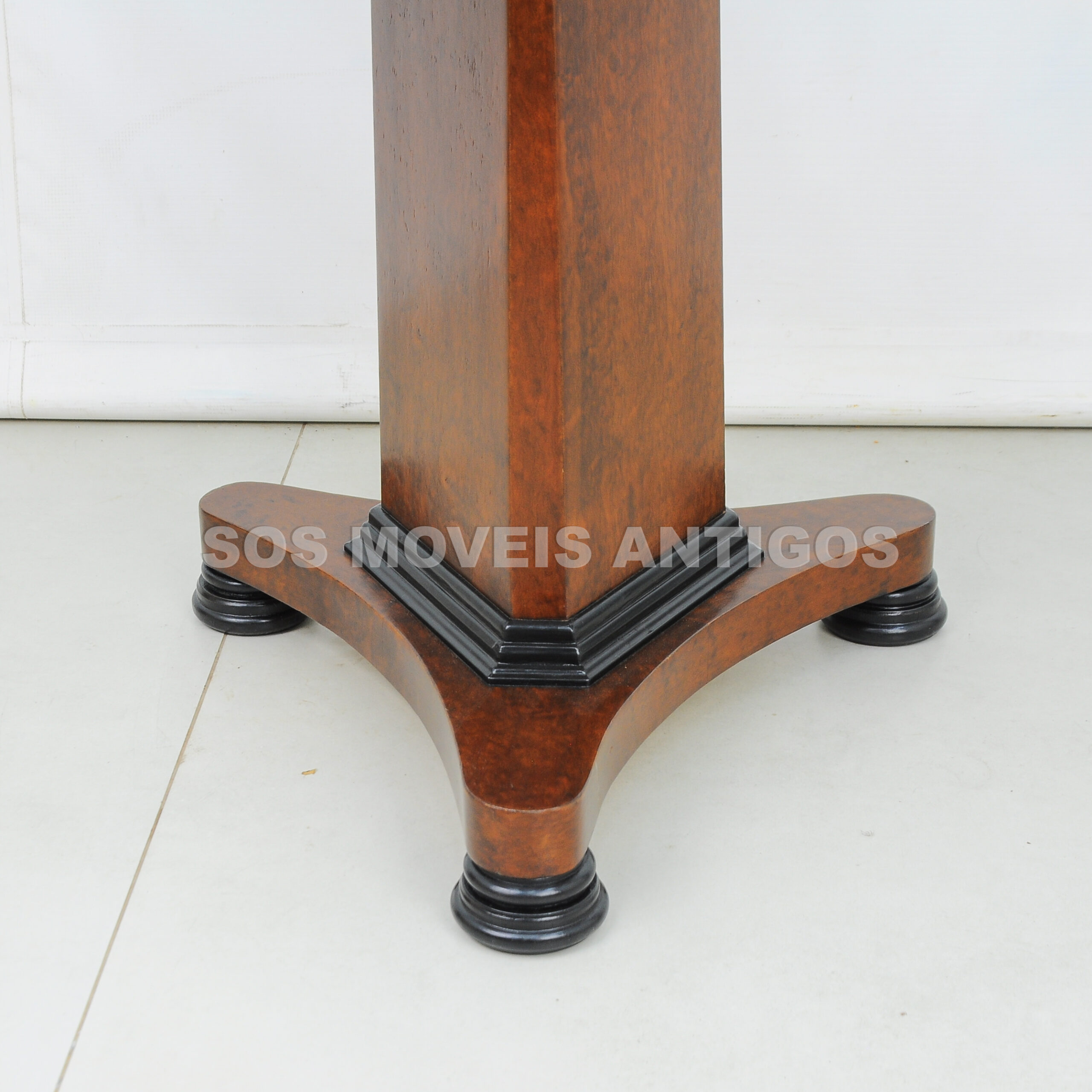MESA LATERAL ESTILO IMPÉRIO – SOSMOVEISANTIGOS – ANTIQUARIO SP (7)