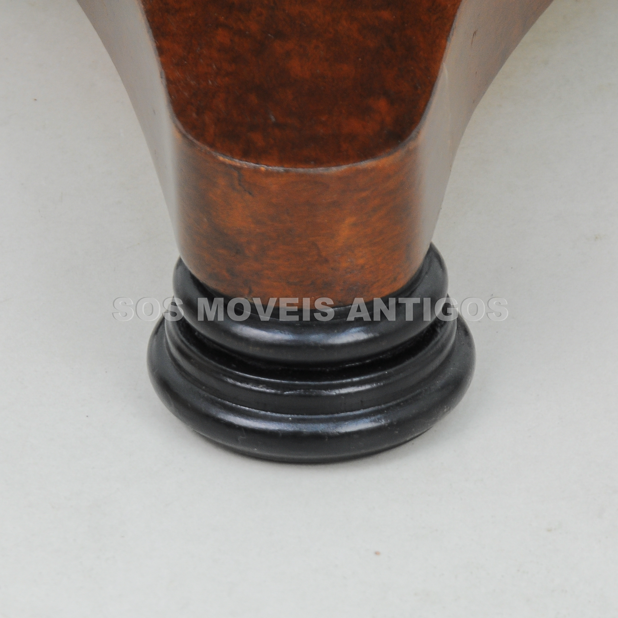 MESA LATERAL ESTILO IMPÉRIO – SOSMOVEISANTIGOS – ANTIQUARIO SP (8)