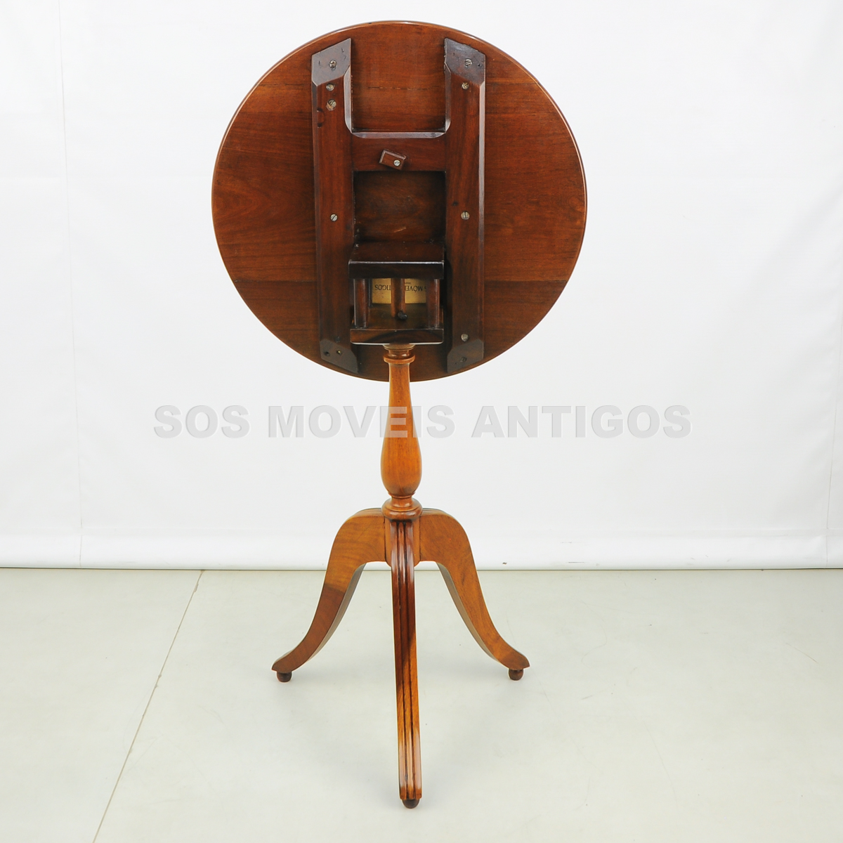 MESA LATERAL ESTILO INGLÊS TILT – TOP – SOSMOVEISANTIGOS – ANTIQUARIO SP (4)