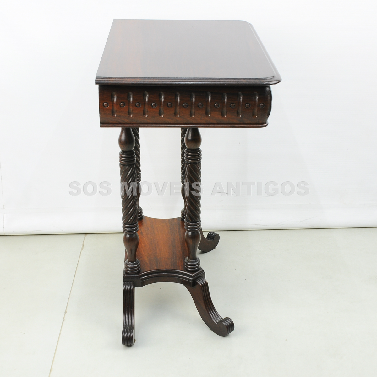 PAR-DE-MESAS-LATERAIS-ESTILO-COLONIAL-PORTUGUES-SOSMOVEISANTIGOS-ANTIQUARIOS-SP-11.jpg