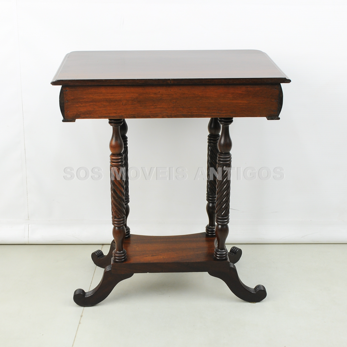 PAR-DE-MESAS-LATERAIS-ESTILO-COLONIAL-PORTUGUES-SOSMOVEISANTIGOS-ANTIQUARIOS-SP-12.jpg