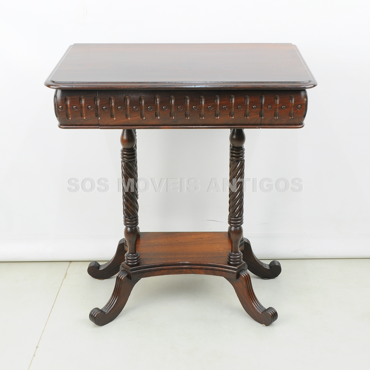 PAR-DE-MESAS-LATERAIS-ESTILO-COLONIAL-PORTUGUES-SOSMOVEISANTIGOS-ANTIQUARIOS-SP-9.jpg
