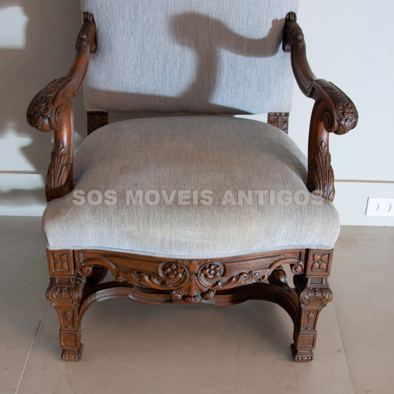 PAR DE POLTRONAS-TRONOS ESTILO LUÍS XIV – SOSMOVEISANTIGOS – ANTIQUARIO SP (20)