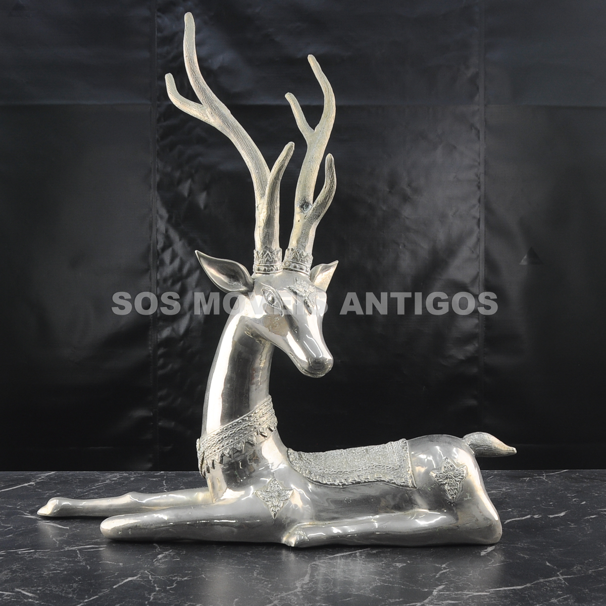 VEADO-EM-BRONZE-COM-BANHO-DE-PRATA-2.jpg