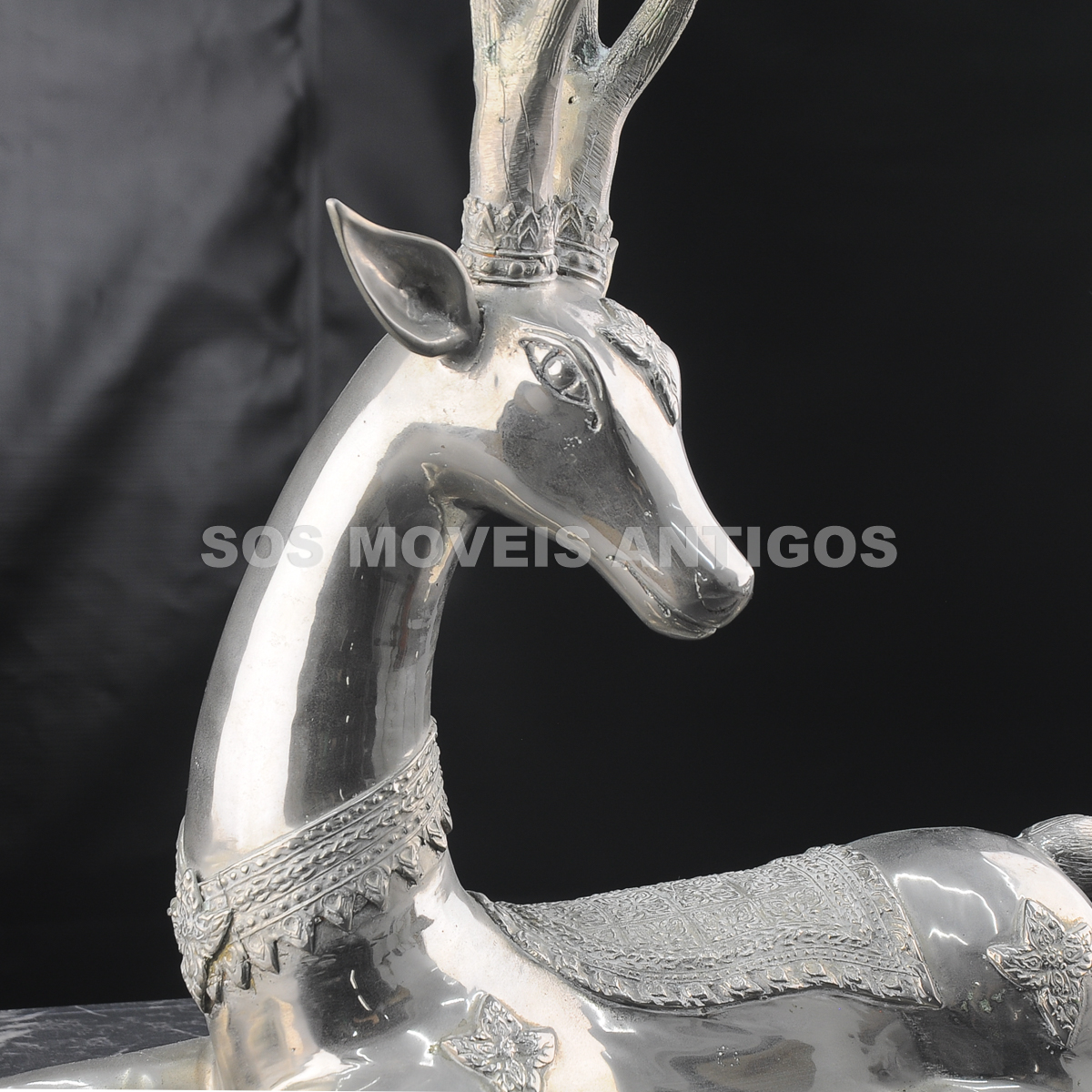 VEADO-EM-BRONZE-COM-BANHO-DE-PRATA-3.jpg