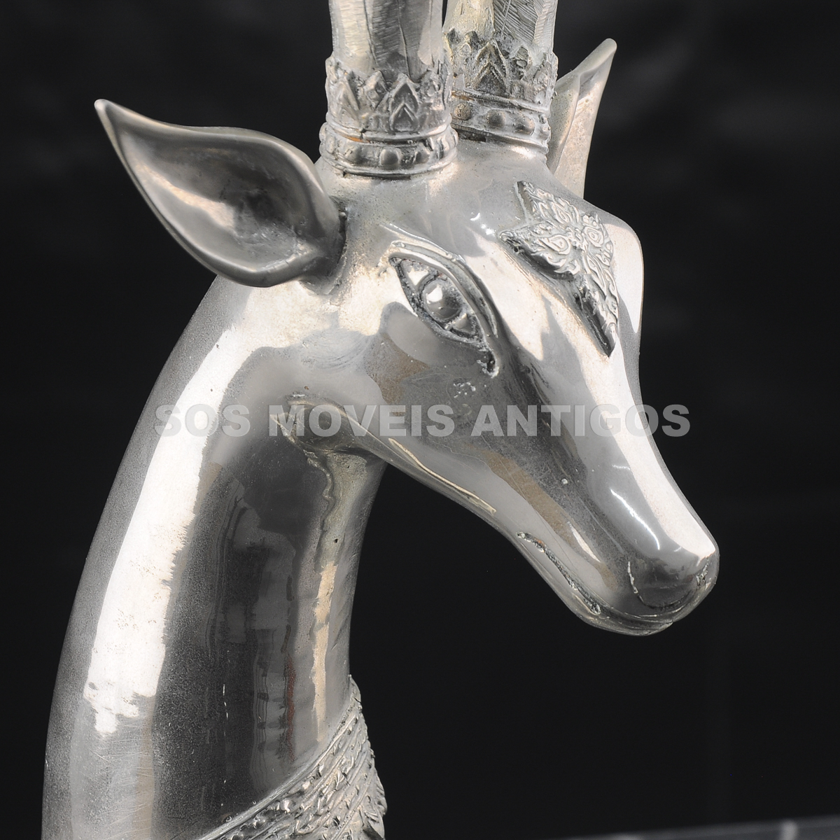 VEADO-EM-BRONZE-COM-BANHO-DE-PRATA-4.jpg