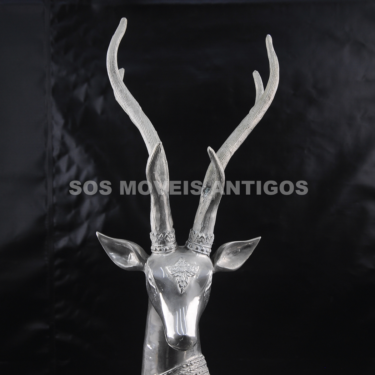 VEADO-EM-BRONZE-COM-BANHO-DE-PRATA-7.jpg